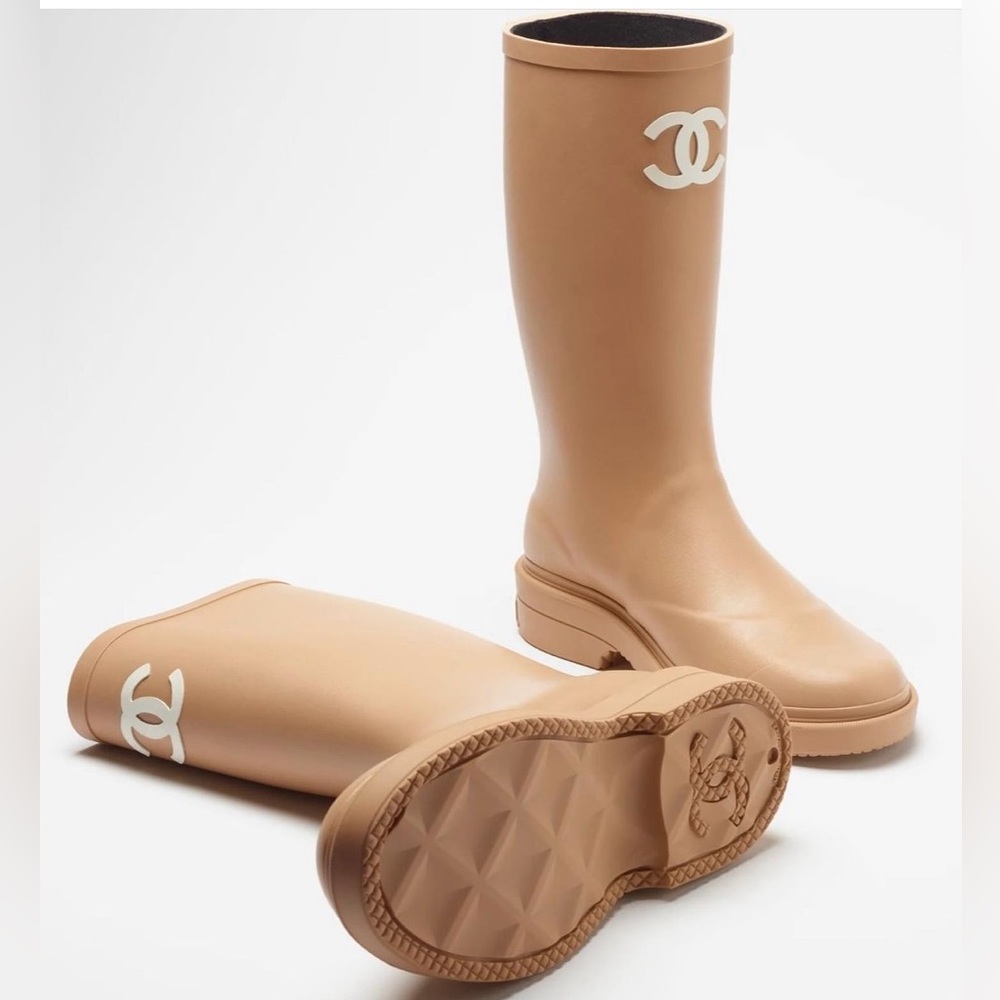 CHANEL 2024 “REV” Taupe Rubber CC Logo Boots Size 38 - NEW with Box & RECEIPT!